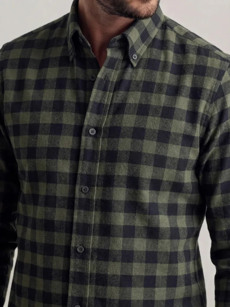 Chemise en flanelle à carreaux vert militaire