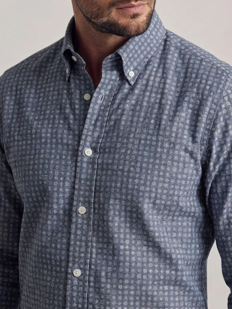 Chemise en flanelle légère bleu indigo à motif