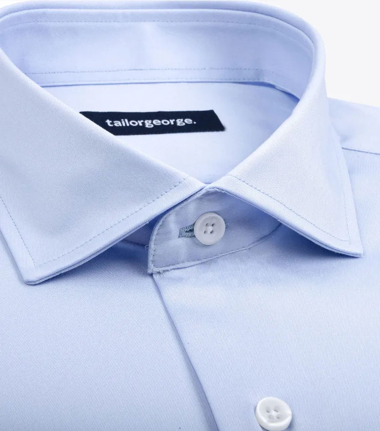 Chemise en twill uni bleu ciel infroissable