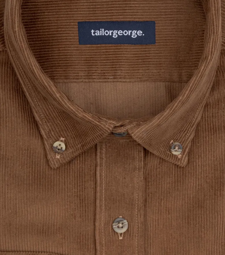 Chemise en velours côtelé épais marron noisette