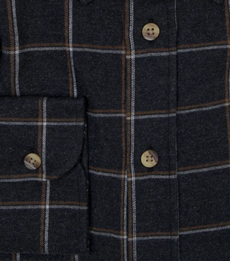 Chemise en flanelle à carreaux gris foncé